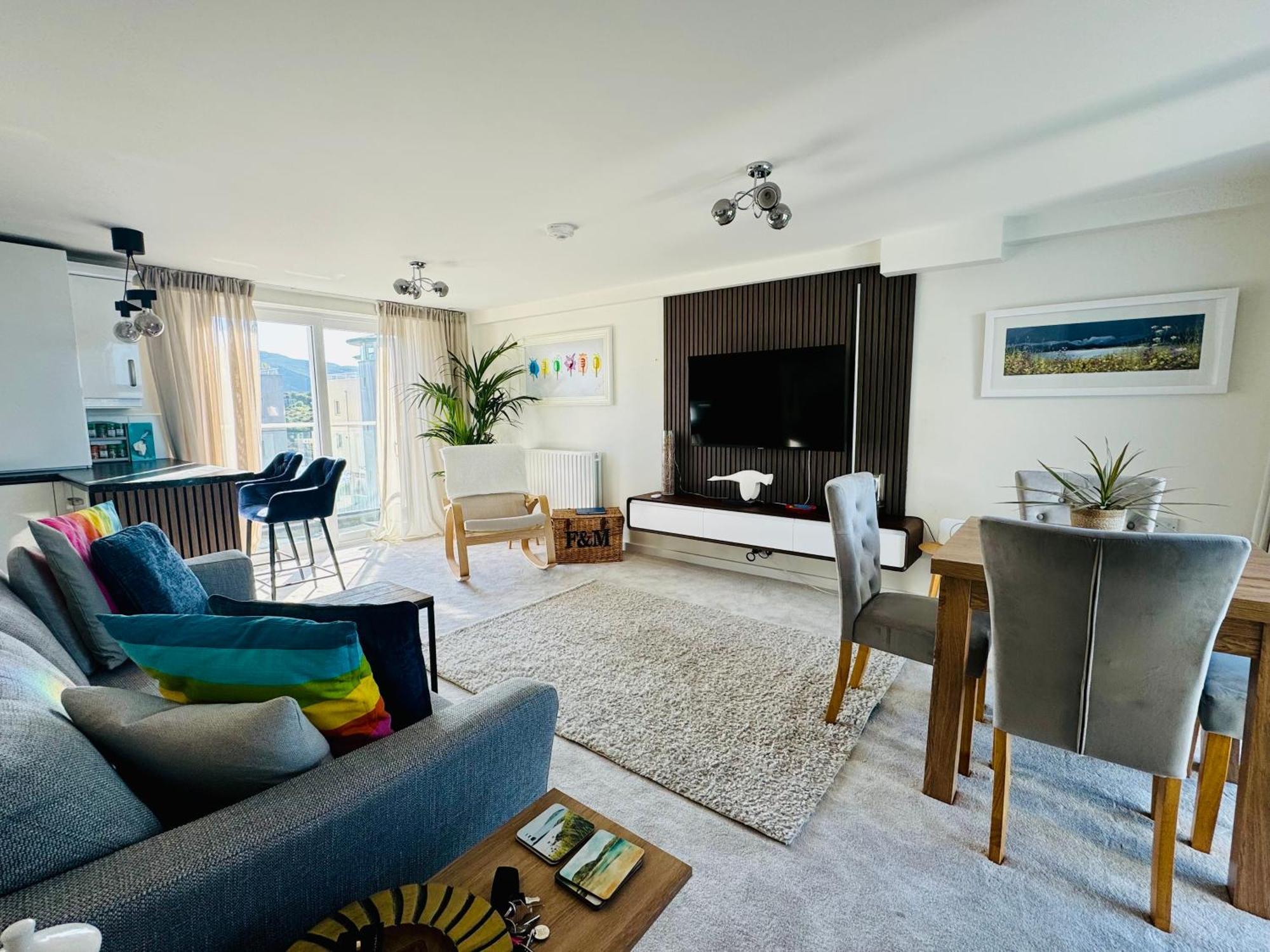 Apartment Marina Sea View - Second Floor With Lift, Modern Holyhead