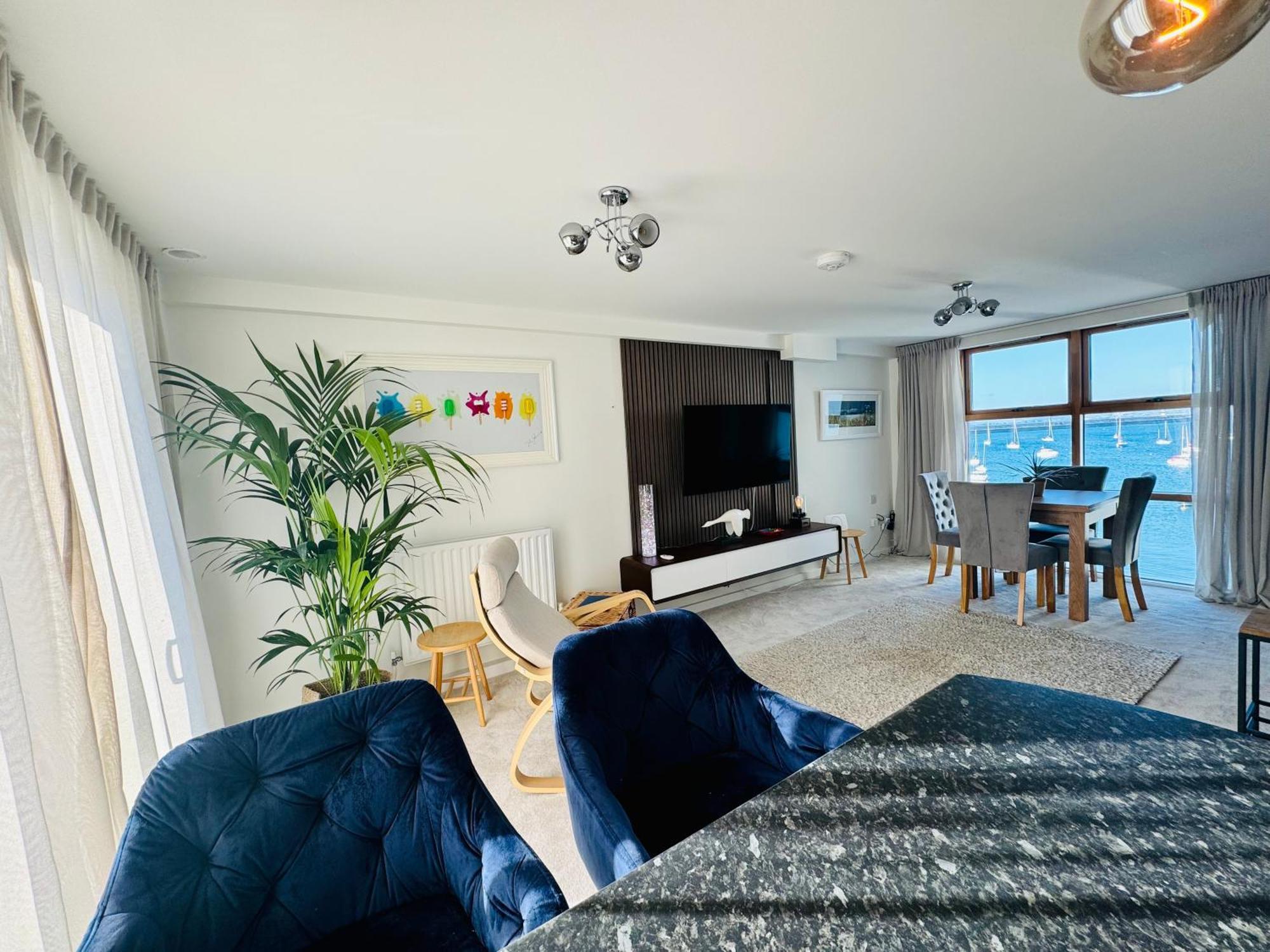 Marina Sea View - Second Floor With Lift, Modern